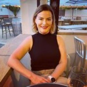 Meet your Posher, Desha